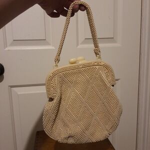 Vintage Ivory Bakelite Beaded Marchioness Kisslock Cream Off White Purse Bag Cla